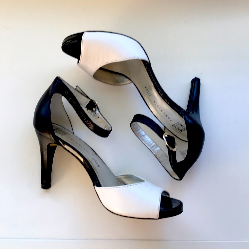 Anne Klein ifLEX 8.5 black and white heels